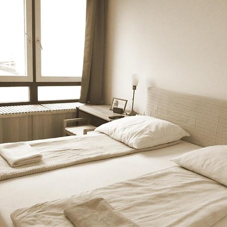 Sroom 118 And 119 In Center รอยท์ลิงเงน ภายนอก รูปภาพ