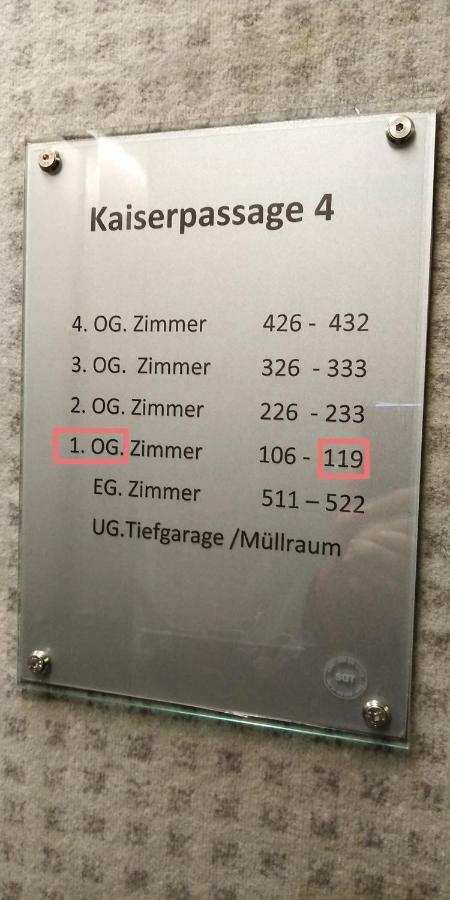 Sroom 118 And 119 In Center รอยท์ลิงเงน ภายนอก รูปภาพ